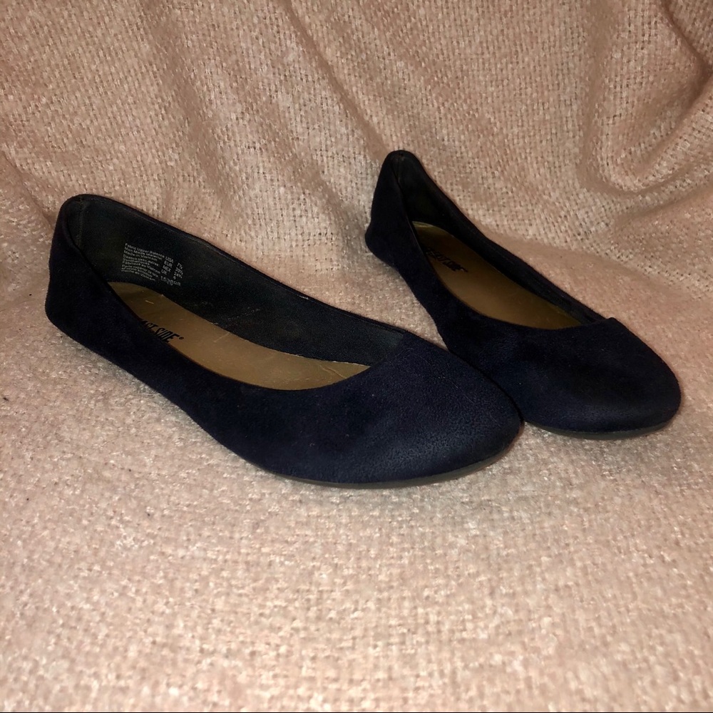 🌱 LOWER EAST SIDE navy blue ballet flats